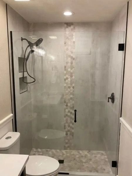 Tucson Bathroom Remodeling Contractor | Image of completed shower remodel by Eurostyl Remodeling LLC